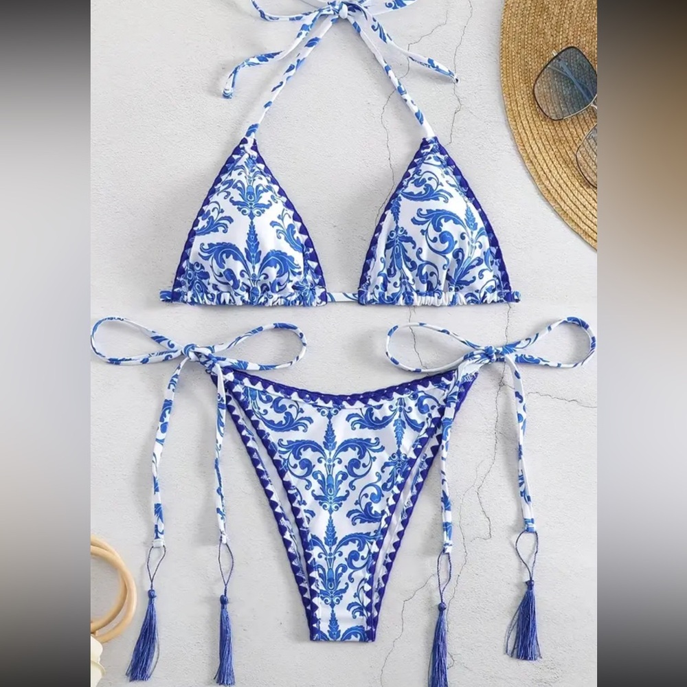NEW 2 pc bathing suit SZ M triangle top with bottoms that tie on the side